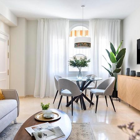 Magno Apartments Ruisenor Sevilla Buitenkant foto
