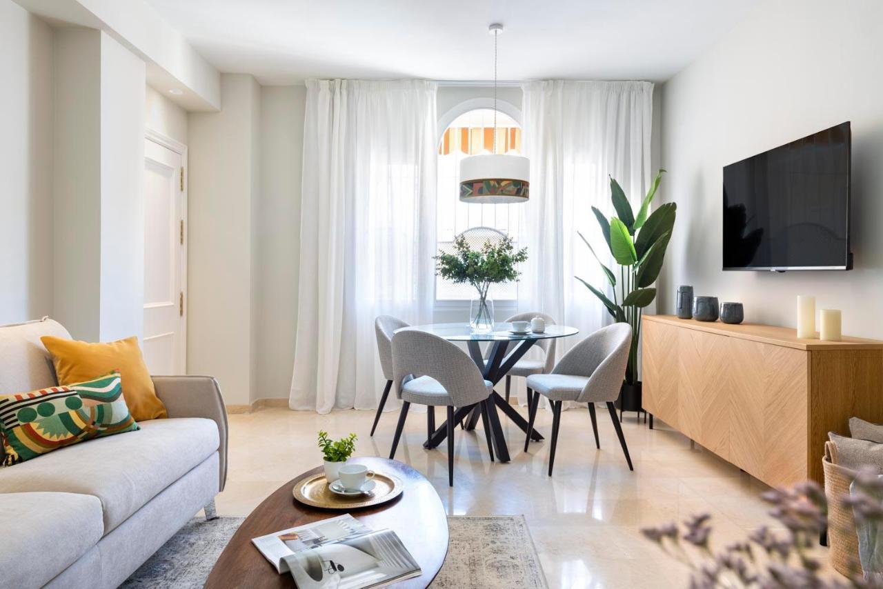 Magno Apartments Ruisenor Sevilla Buitenkant foto
